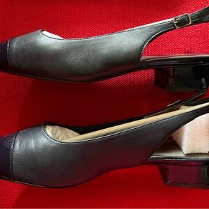 Navy Size 11 W - Women’s Shoes